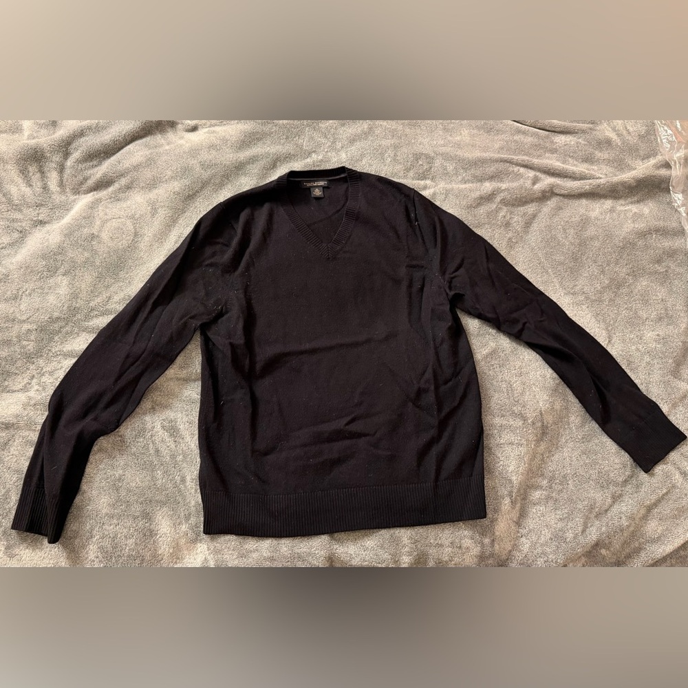 Banana Republic Men's 100% Merino Wool Black V-Neck Sweater